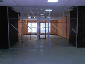 Сдаються под офис два бокса по 52 кв. м. Цена 12000р за 1 кв.м. в год Адрес: г.Москва ул.Правды дом 24 стр 3 этаж 2