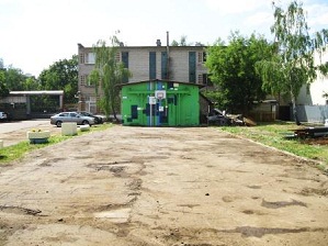 Сдается в аренду заасфальтированная открытая площадка (охраняемая территория, круглосуточное видеонаблюдение). Возможно использование площадки под складирование различной продукции. Удобные подъездные пути, расположена в 10 минутах от МКАД и в шаговой доступности от Егорьевского шоссе. Прямая аренда.